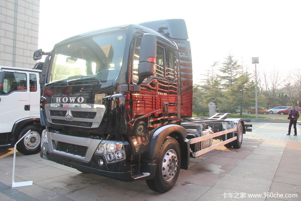 中国重汽 HOWO T5G重卡 280马力 4X2 载货车(ZZ1167K561GD1)外观图（1/9）