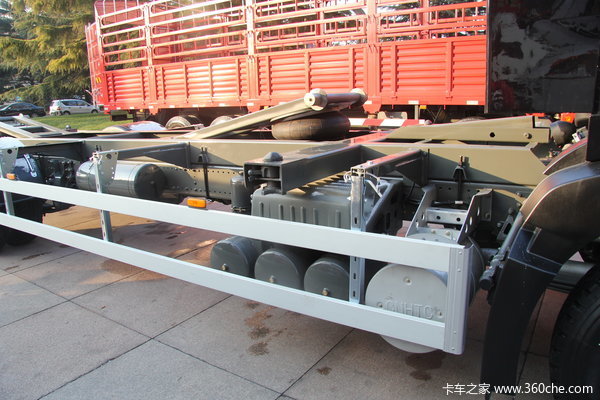 中国重汽 HOWO T5G重卡 280马力 4X2 载货车(ZZ1167K561GD1)底盘图