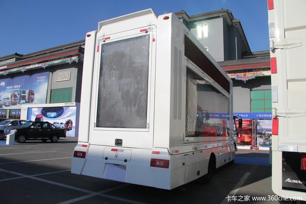 福田 欧马可5系 168马力 4X2 厢式载货车(LED宣传车)(BJ5129XXC-FB)外观图（6/20）