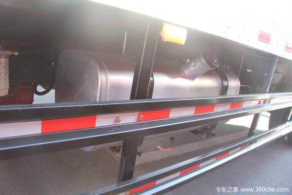 福田 欧马可5系 168马力 4X2 厢式载货车(BJ5139XXY-F2)底盘图（7/12）
