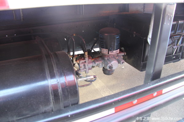 福田 欧马可5系 168马力 4X2 厢式载货车(BJ5139XXY-F1)底盘图（12/15）