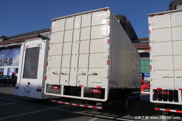 福田 欧马可5系 168马力 4X2 厢式载货车(BJ5169XXY-F1)外观图（5/17）