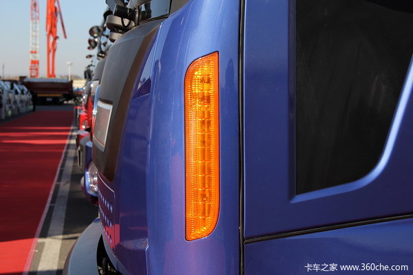 福田 瑞沃RC2 140马力 4X2 CNG载货车(底盘)外观图（3/14）