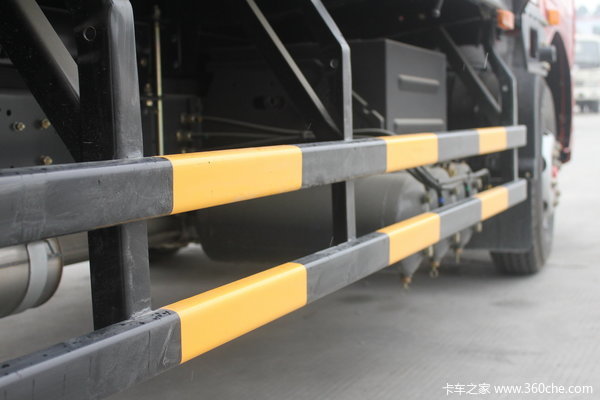 东风 凯普特C 120马力 4X2 5.14米单排栏板载货车(DFA1080S12D3)底盘图（5/23）