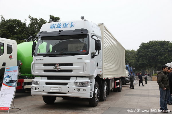 东风柳汽 霸龙M5重卡 280马力 8X4 厢式载货车(LZ5311XXYQELA)