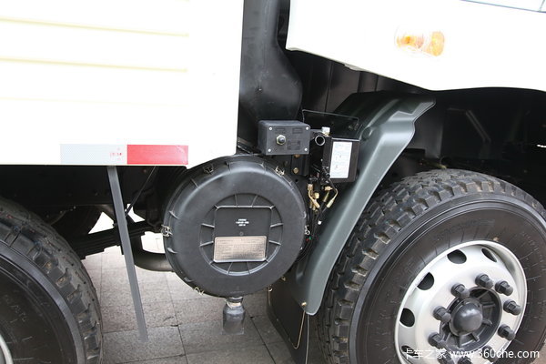 东风柳汽 霸龙重卡 245马力 6X2 排半厢式载货车(LZ5250XXYM5CA)底盘图（27/31）