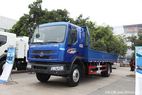 东风柳汽 乘龙中卡 160马力 4X2 排半载货车(LZ1160RAPA)