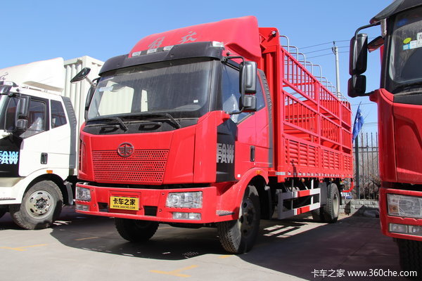 解放 J6L中卡 180马力 4X2 仓栅载货车(CA5160CCYP62K1L3A2E4)