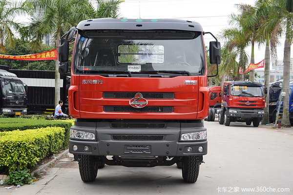 东风柳汽 霸龙重卡 320马力 8X4 排半载货车(底盘)(LZ1240M5FAT)外观图