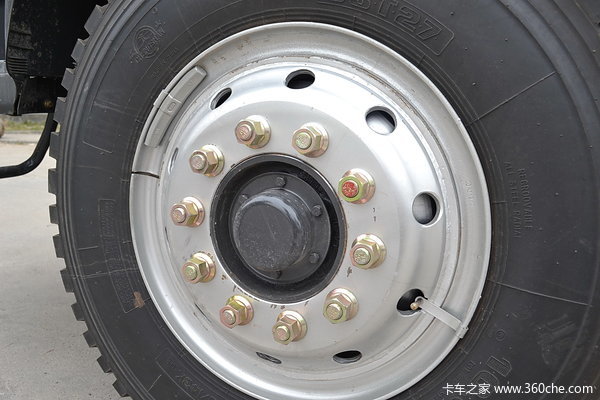 东风柳汽 乘龙中卡 220马力 6X2 排半载货车(底盘)底盘图（9/68）