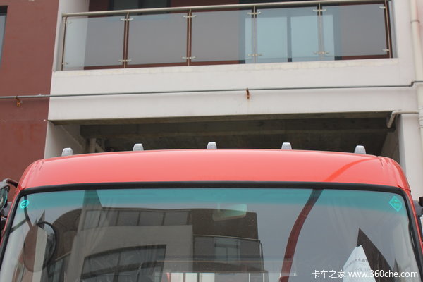 东风 天锦中卡 210马力 6X2 排半载货车(底盘)(DFL1160B5)外观图（35/37）