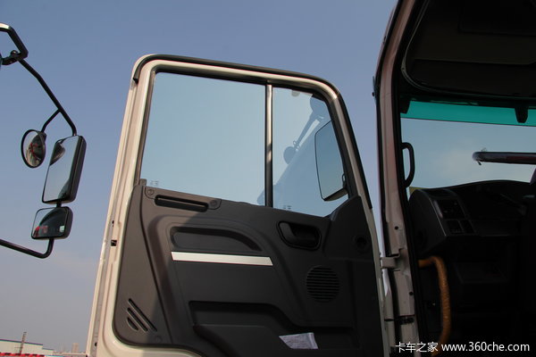 江淮 格尔发K3系列重卡 375马力 8X4 自卸车(HFC3311P1K6H38F)驾驶室图（2/16）