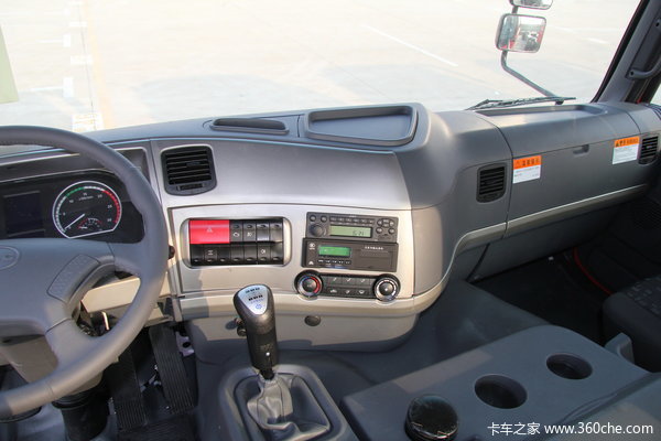 江淮 格尔发K3系列重卡 300马力 6X4 自卸车(HFC3241P1K4E39F)驾驶室图（5/11）