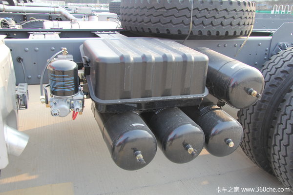 江淮 格尔发K3系列重卡 300马力 6X4 自卸车(HFC3241P1K4E39F)底盘图（13/29）