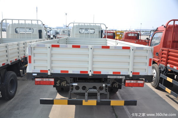 东风 多利卡L系列 160马力 4X2 排半载货车(DFA1160L11D7)外观图（8/18）