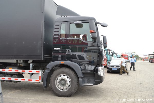 中国重汽 HOWO T5G重卡 280马力 4X2 厢式载货车(ZZ5167ZKXM561GD1)外观图（52/53）
