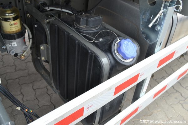 中国重汽 HOWO T5G重卡 280马力 4X2 厢式载货车(ZZ5167ZKXM561GD1)底盘图（12/62）