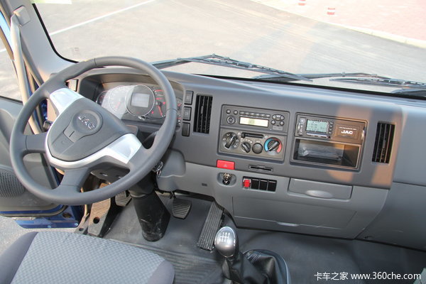 江淮 帅铃 160马力 4X2 排半载货车(HFC1142P70K1E1)驾驶室图（7/41）