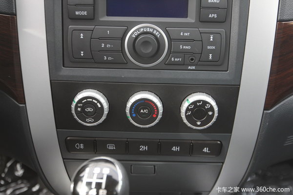 2013款福田 拓陆者S 至尊版 2.8L柴油 四驱 双排皮卡驾驶室图（19/25）