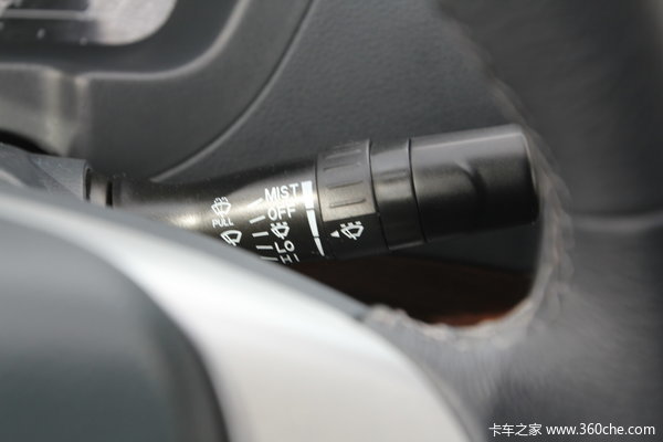 2013款福田 拓陆者S 至尊版 2.8L柴油 四驱 双排皮卡驾驶室图（13/25）