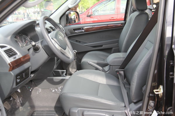 2013款福田 拓陆者S 至尊版 2.8L柴油 四驱 双排皮卡驾驶室图（9/25）