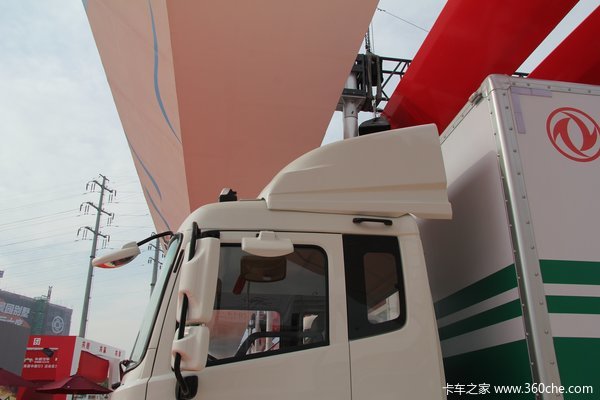 东风 天锦中卡 270马力 厢式载货车(右舵)(DFH1160B)外观图（23/27）