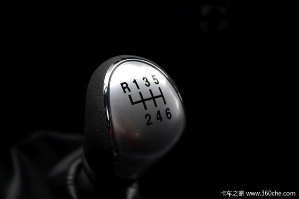 江淮 帅铃 2.0L 136马力 柴油 单排栏板式微卡驾驶室图（44/61）
