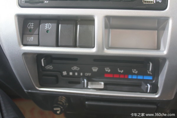 2014款 东风小康 K01H 1.21L 87马力 柴油 排半厢式微卡驾驶室图（12/18）