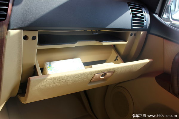 卡威 K1 舒适型 2.4L汽油 双排皮卡驾驶室图（31/43）