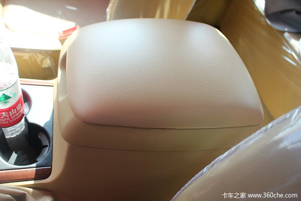 卡威 K1 舒适型 2.4L汽油 双排皮卡驾驶室图（21/43）
