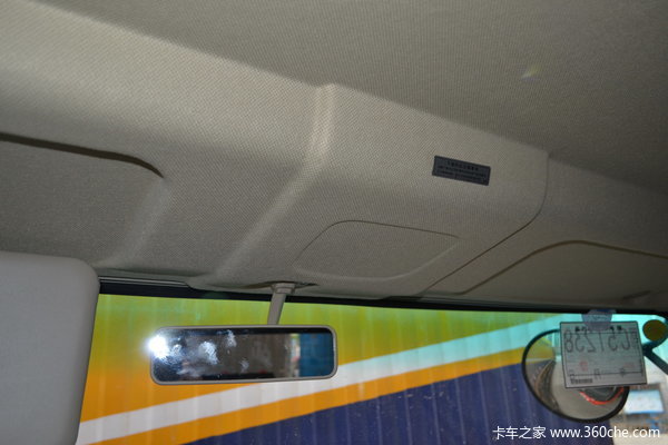 东风 天锦中卡 140马力 4X2 载货车(底盘)(DFL1080B7)驾驶室图（24/37）