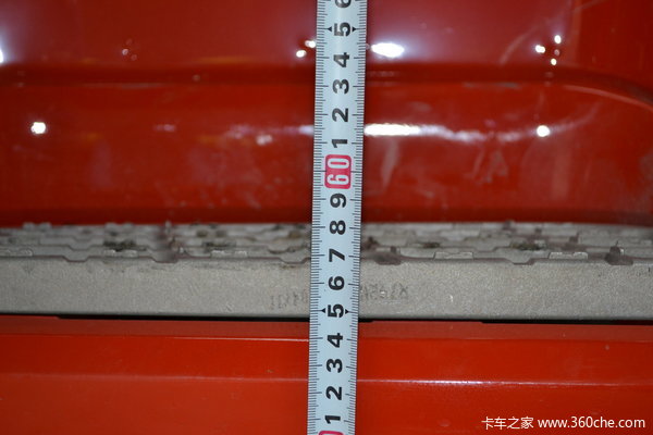 东风 天锦中卡 140马力 4X2 载货车(底盘)(DFL1080B7)驾驶室图（6/37）