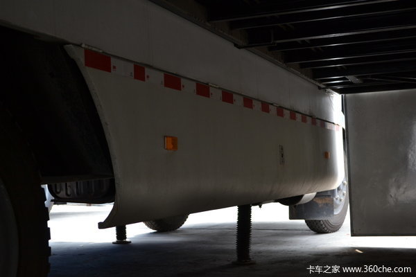 东风 天锦中卡 160马力 4X2 厢式载货车(路演车)(DFL5120XXYB2)底盘图（24/43）