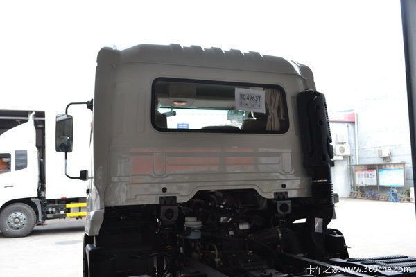 东风 天锦中卡 180马力 4X2 厢式载货车(底盘)(DFL5120XXYB9)外观图（23/23）