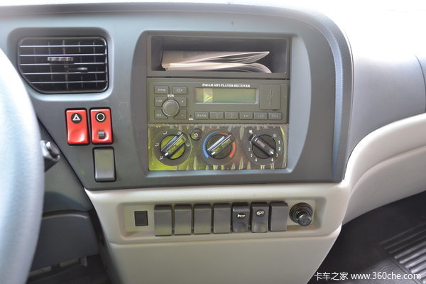 东风 天锦中卡 180马力 4X2 厢式载货车(底盘)(DFL5120XXYB9)驾驶室图（16/37）
