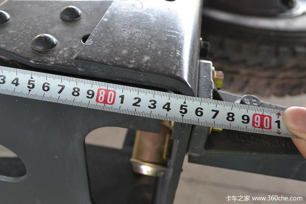 东风 天锦中卡 180马力 4X2 厢式载货车(底盘)(DFL5120XXYB9)底盘图（35/65）