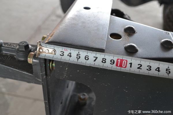 东风 天锦中卡 180马力 4X2 厢式载货车(底盘)(DFL5120XXYB9)底盘图（34/65）
