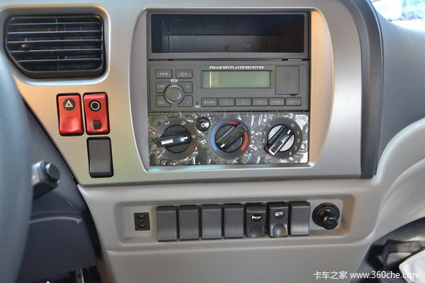 东风 天锦中卡 185马力 4X2 载货车(底盘)(DFL5160XXYBX1A)驾驶室图（34/61）