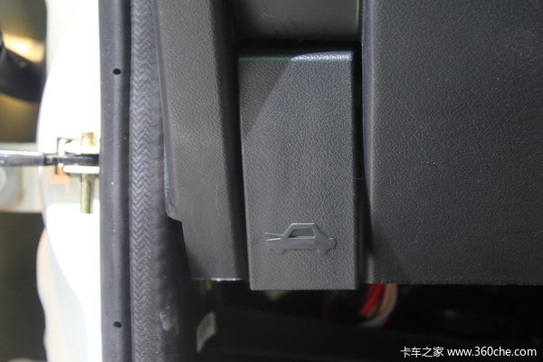 东风小康 C01系列 1.2L 87马力 汽油 单排微卡驾驶室图（7/28）