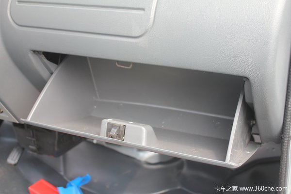 长安 神骐 1.3L 99马力 汽油CNG 单排微卡驾驶室图（17/18）