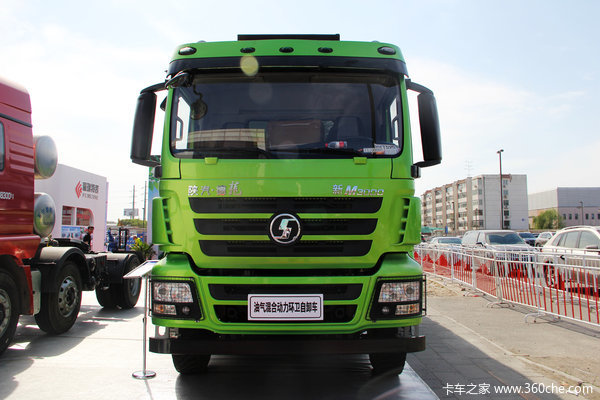 陕汽 德龙新M3000重卡 336马力 6X4 双燃料自卸车(渣土车)(SX3256MR384H)外观图（2/58）