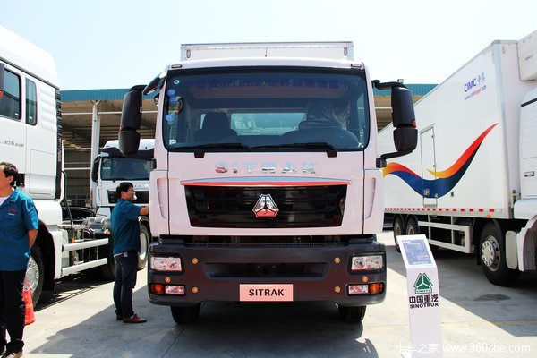 中国重汽 SITRAK C5H重卡 180马力 4X2 厢式载货车(ZZ5126XYZH451GD1)外观图（2/21）