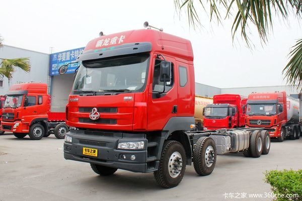 东风柳汽 霸龙重卡 310马力 8X4 仓栅载货车(LZ5311CCYQELA)外观图（4/44）