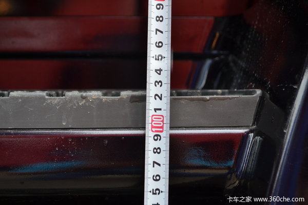 东风柳汽 霸龙507重卡 240马力 6X2 排半载货车(底盘)(LZ5250XXYM5CA)驾驶室图（13/70）