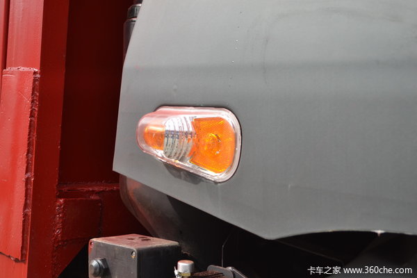 东风柳汽 霸龙重卡 280马力 8X4 排半载货车(LZ1311QELA)外观图（39/39）
