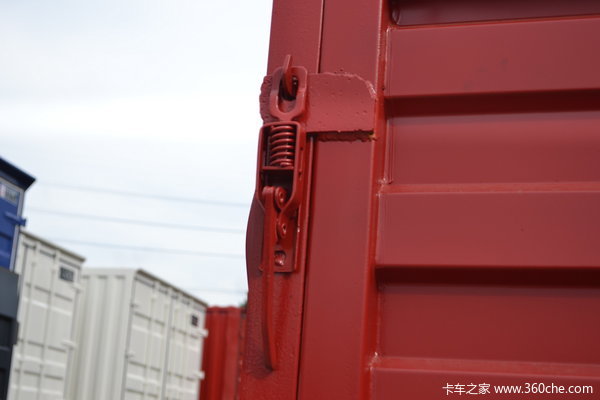 东风柳汽 霸龙重卡 280马力 8X4 排半载货车(LZ1311QELA)上装图（16/24）