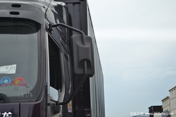 东风柳汽 乘龙中卡 180马力 4X2 厢式排半载货车(LZ5162XXYRAPA)外观图（10/35）