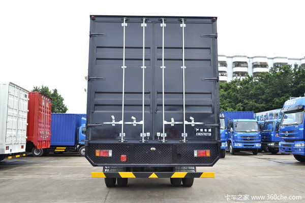 东风柳汽 乘龙中卡 180马力 4X2 厢式排半载货车(LZ5162XXYRAPA)外观图（5/35）