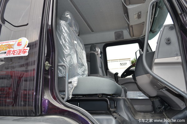 东风柳汽 乘龙中卡 180马力 4X2 厢式排半载货车(LZ5162XXYRAPA)驾驶室图（43/45）