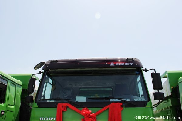 中国重汽 HOWO重卡 340马力 6X4 自卸车(U型斗新型渣土车)(ZZ3257N3847D1)外观图（34/54）